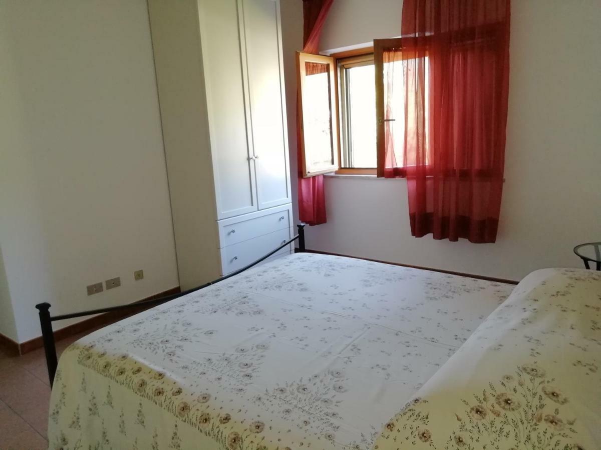 Apartamento La Lanterna Di Lanfo Asís Exterior foto